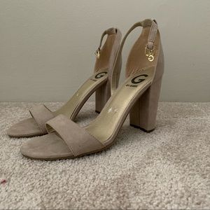 4/$20 G BY GUESS block heel